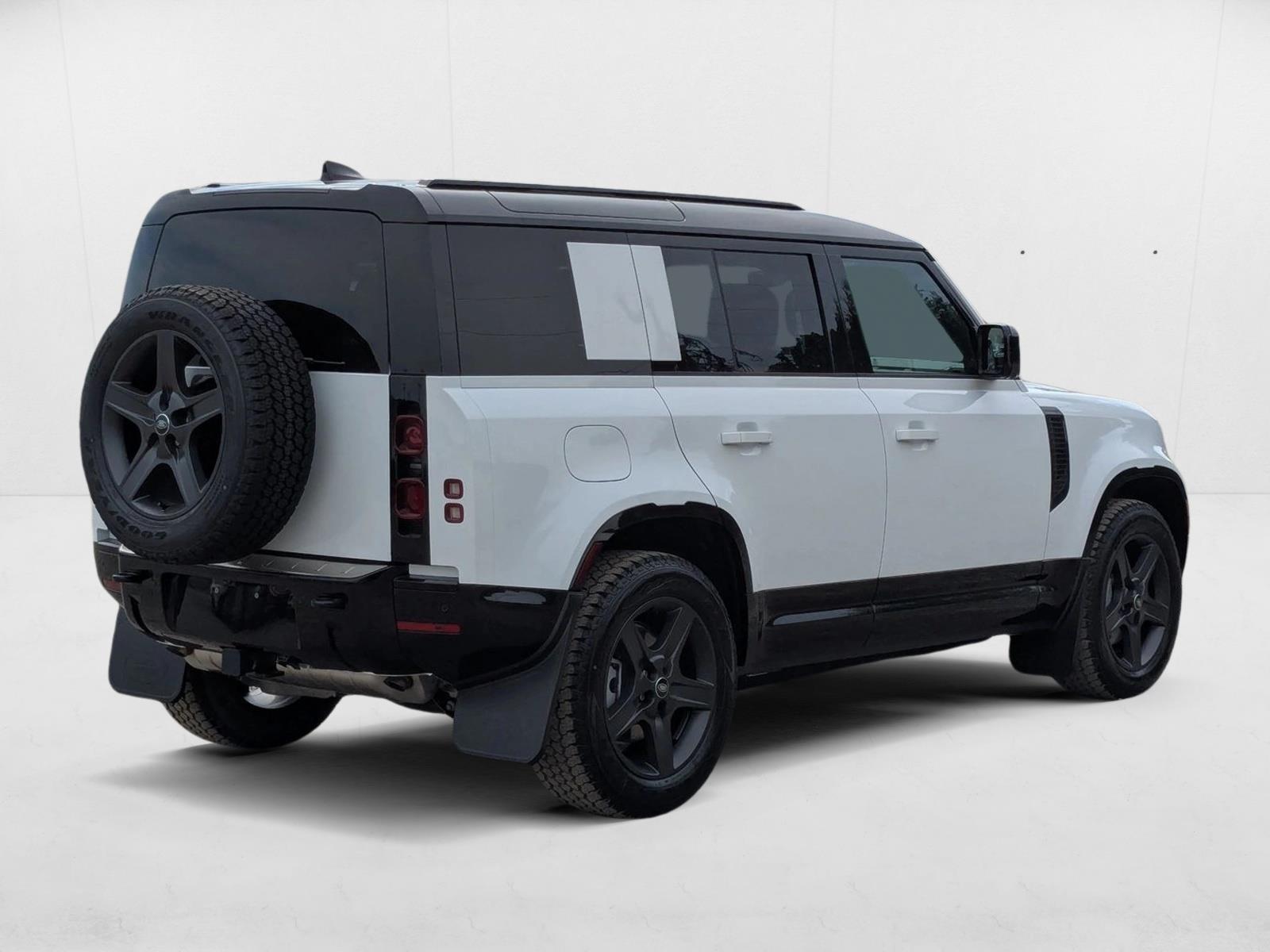 2025 Land Rover Defender 110 X-Dynamic SE photo 2