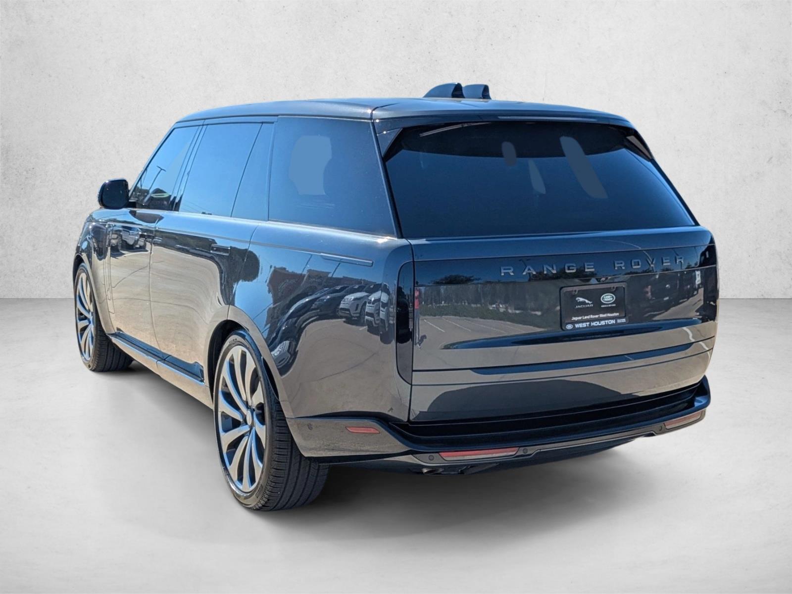 2025 Land Rover Range Rover SE - Photo 9