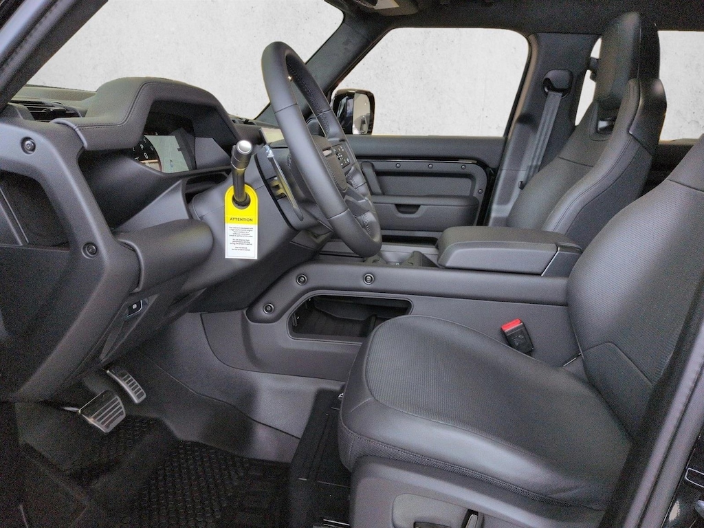 New 2026 Land Rover Defender 110 P635 OCTA Black Sport Utility