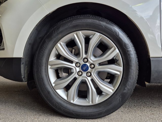 2022 Ford Edge Titanium - Photo 22