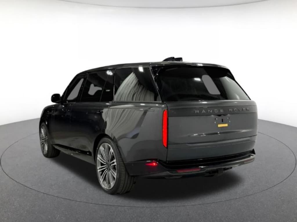 New 2026 Land Rover Range Rover SE 7 Seats SUV