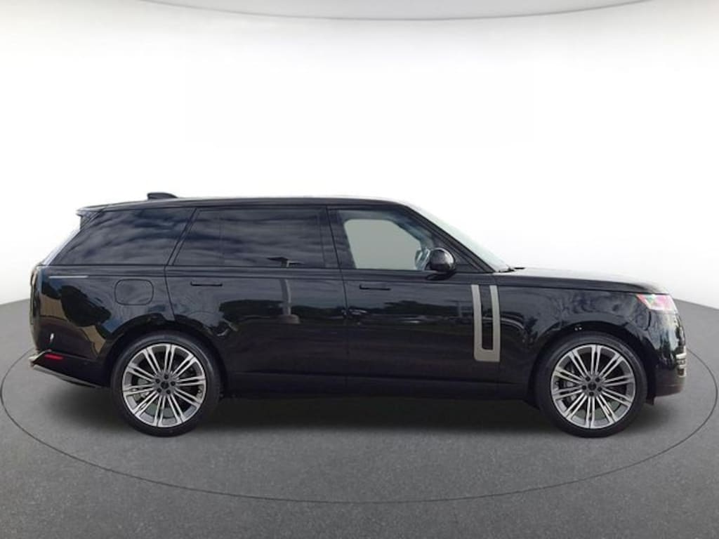 New 2026 Land Rover Range Rover SE 7 Seats SUV