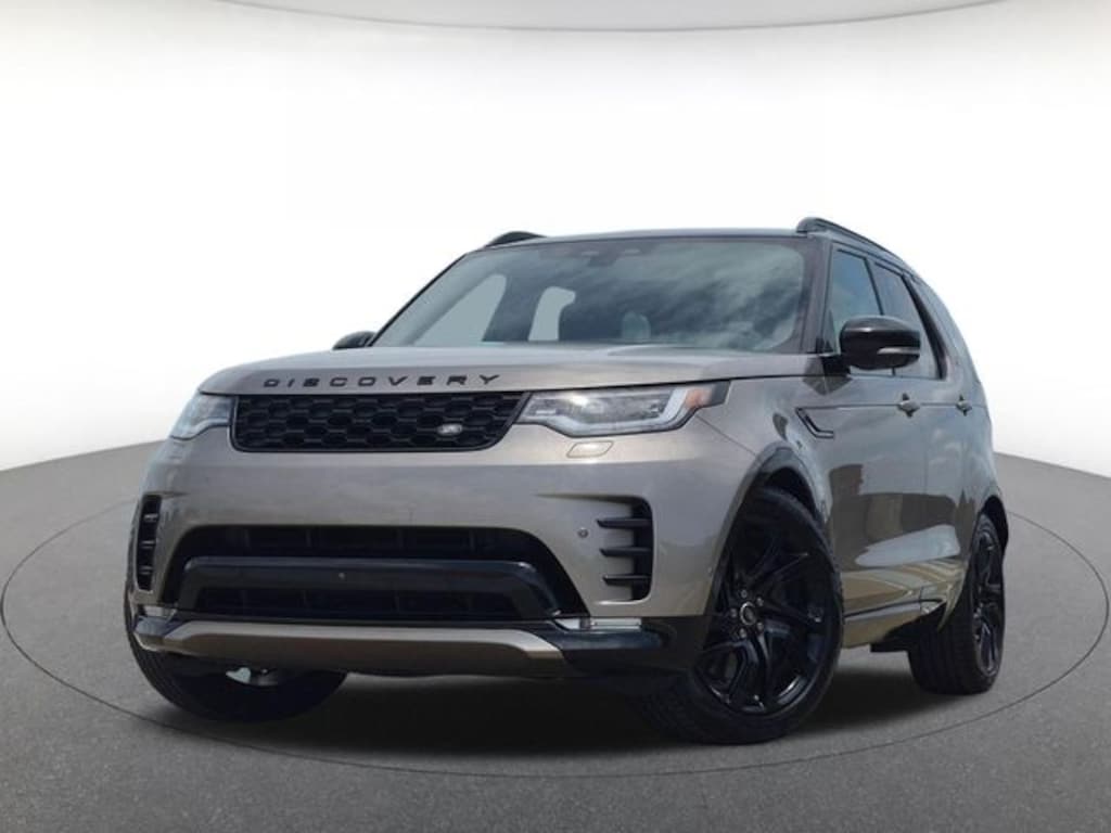 Certified 2025 Land Rover Discovery P360 Dynamic SE SUV