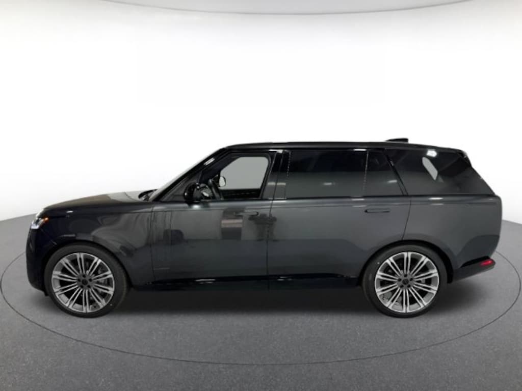 New 2026 Land Rover Range Rover SE 7 Seats SUV