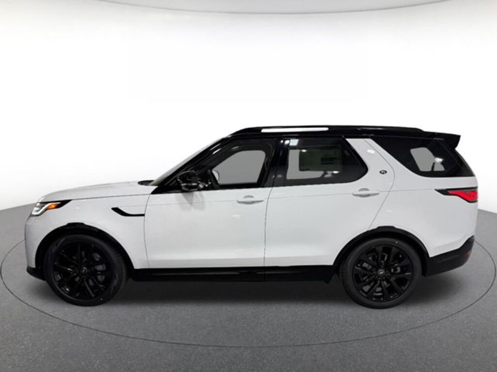 New 2026 Land Rover Discovery Dynamic SE SUV