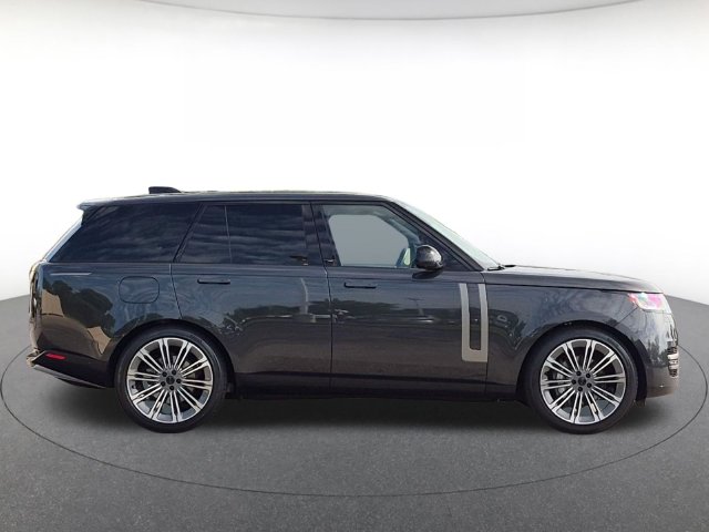New 2026 Land Rover Range Rover SE SUV