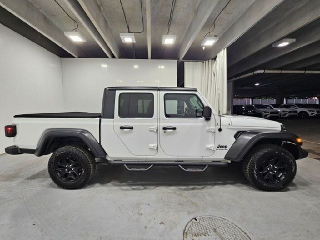 Used 2020 Jeep Gladiator Sport Truck Crew Cab