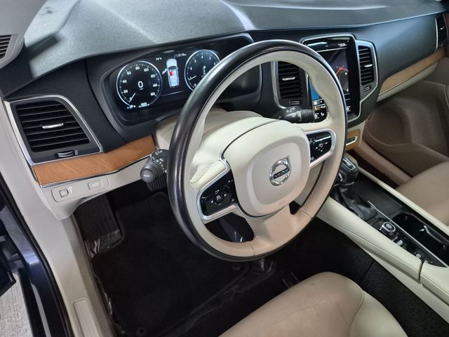 2021 Volvo XC90 Momentum - Photo 11
