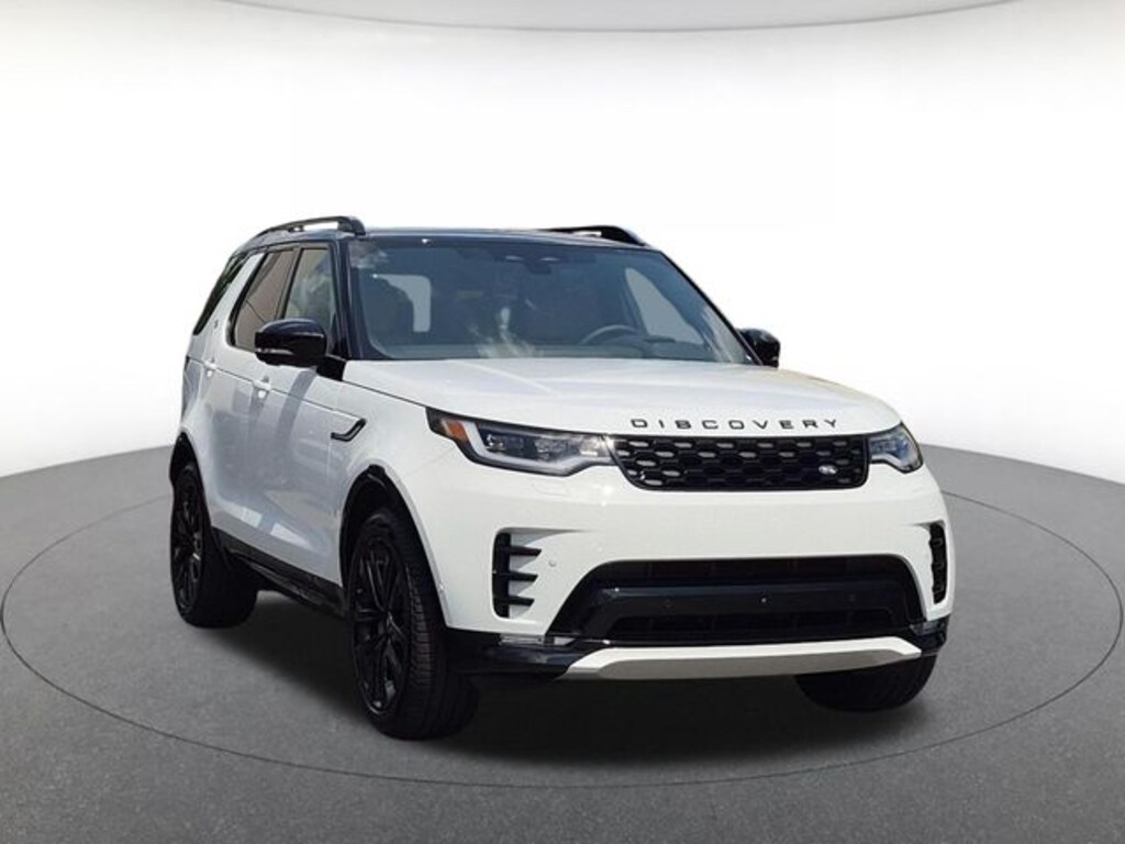 New 2026 Land Rover Discovery Dynamic SE SUV