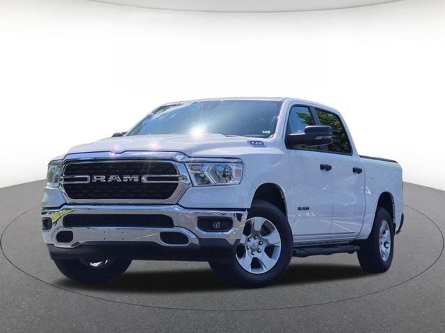 2023 RAM 1500 Big Horn/Lone Star 4x4 Crew Cab 5'7's photo
