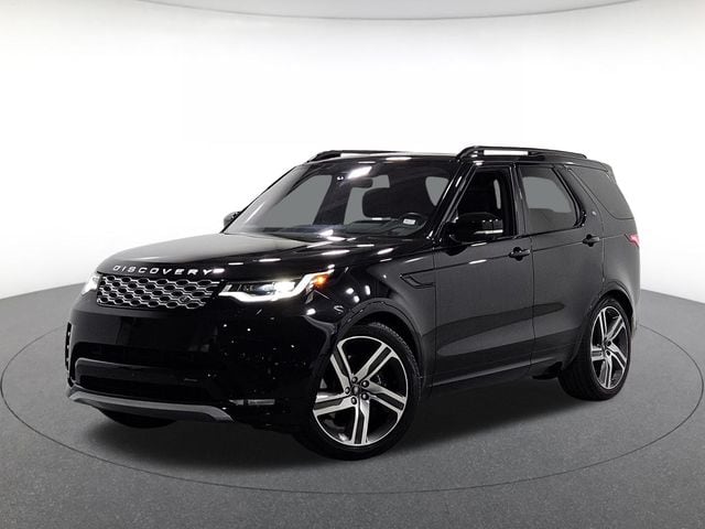 2023 Land Rover Discovery Metropolitan Edition's photo