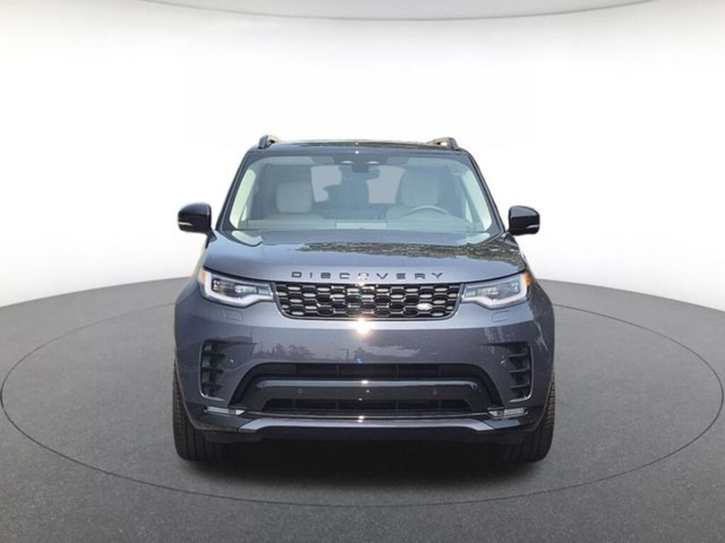 New 2026 Land Rover Discovery Dynamic SE SUV