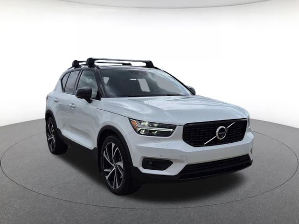Used 2020 Volvo XC40 T5 R-Design SUV