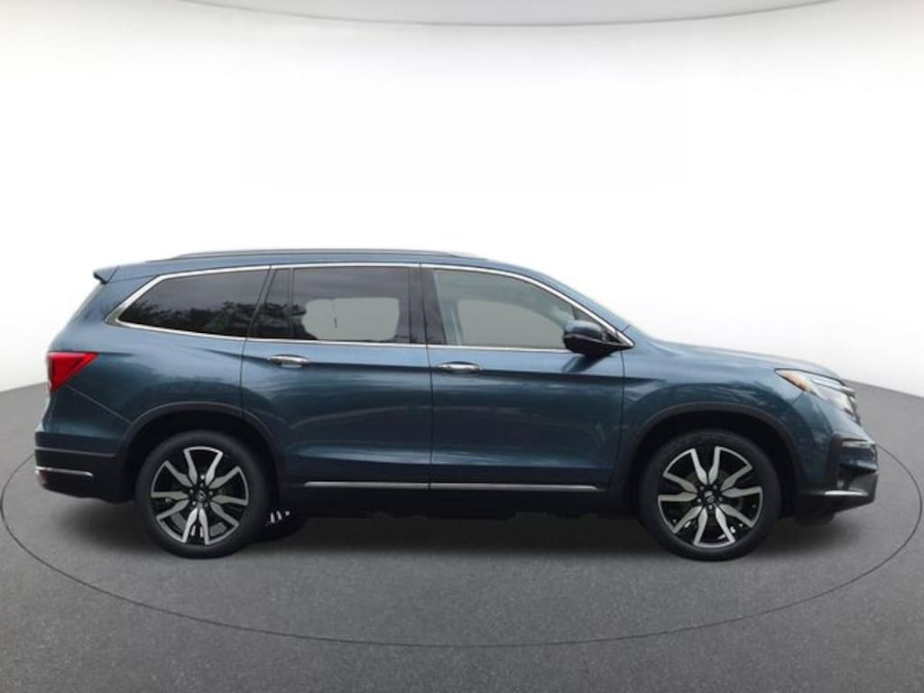 Used 2022 Honda Pilot Touring 8 Passenger SUV