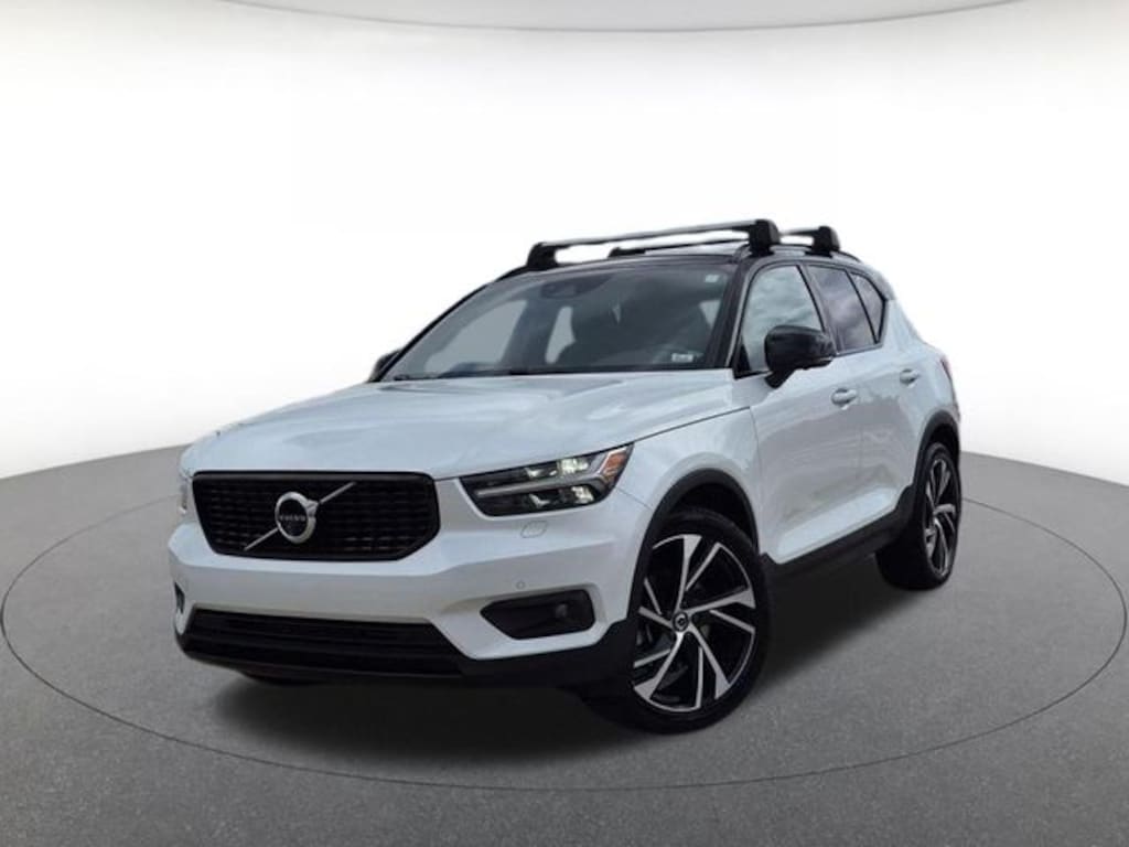 Used 2020 Volvo XC40 T5 R-Design SUV