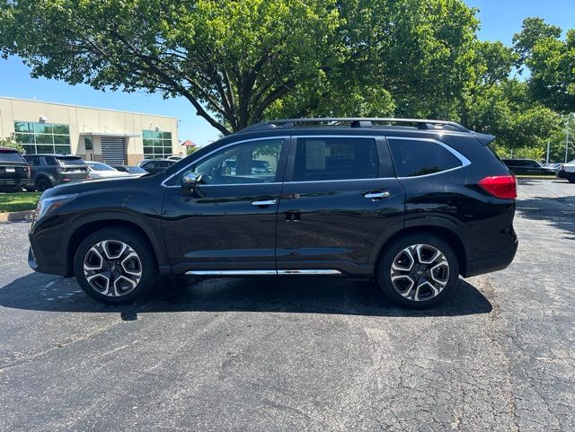2023 Subaru Ascent Touring's photo
