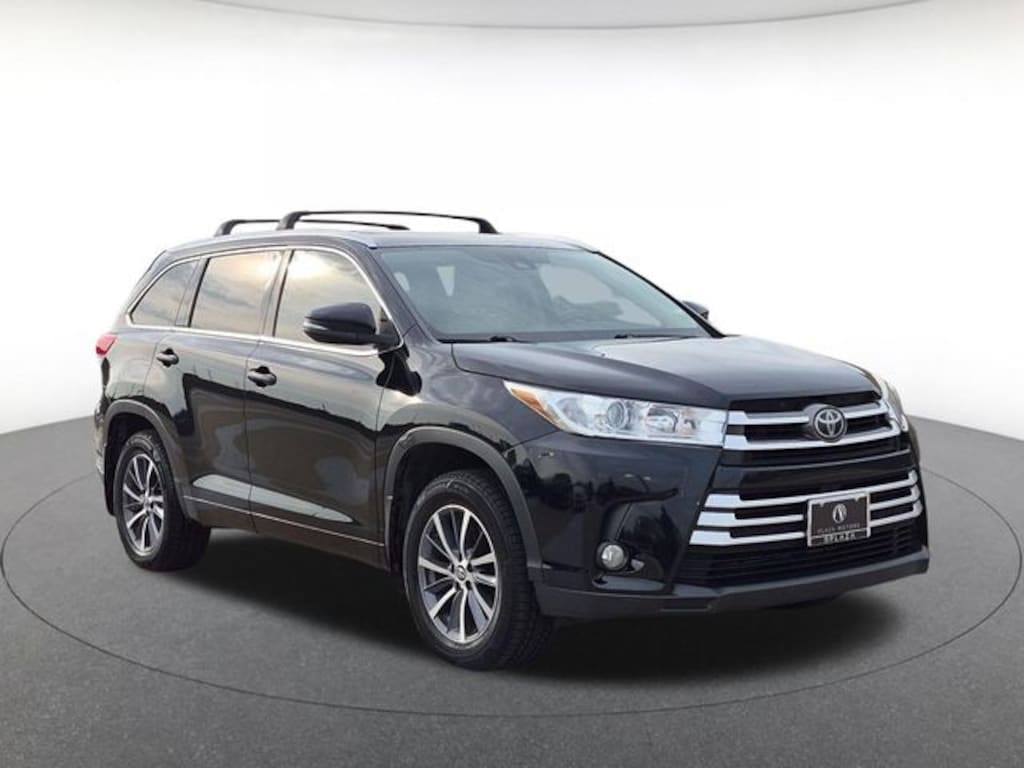 Used 2017 Toyota Highlander XLE V6 SUV