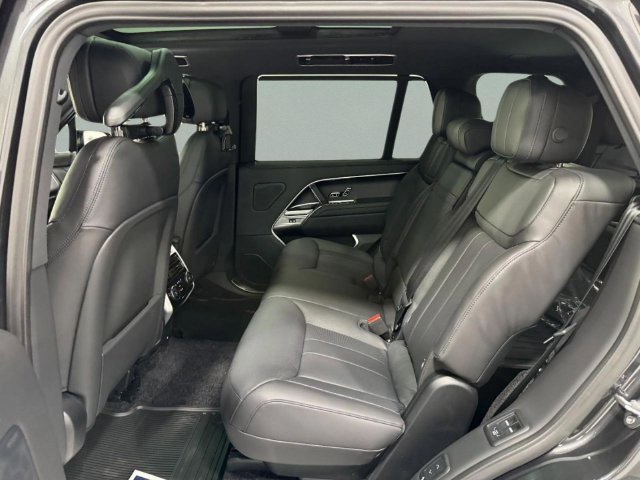 2026 Land Rover Range Rover SE - Photo 9