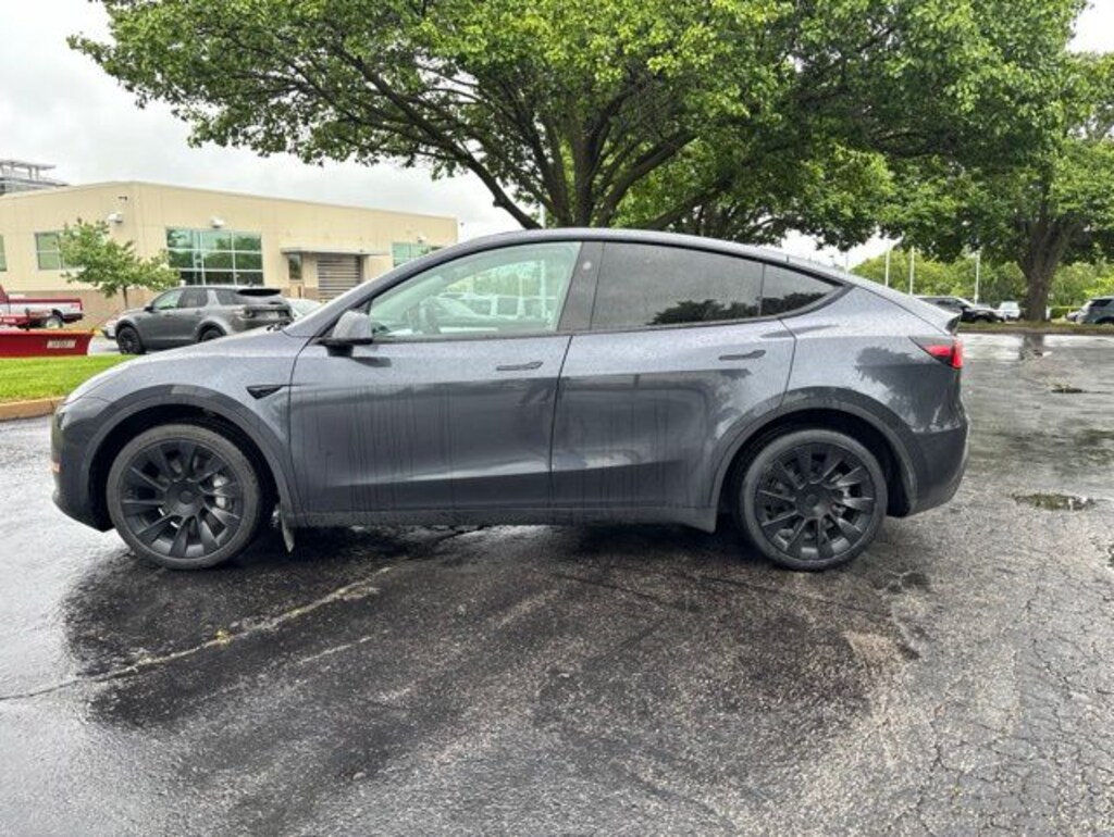 Used 2024 Tesla Model Y Long Range SUV