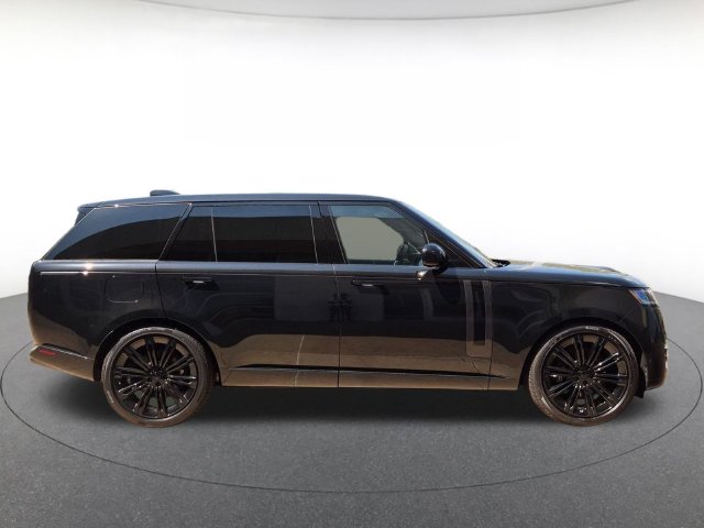 New 2026 Land Rover Range Rover SE LWB 7-Seats / V8 SUV