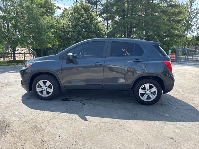 2020 Chevrolet Trax LS's photo