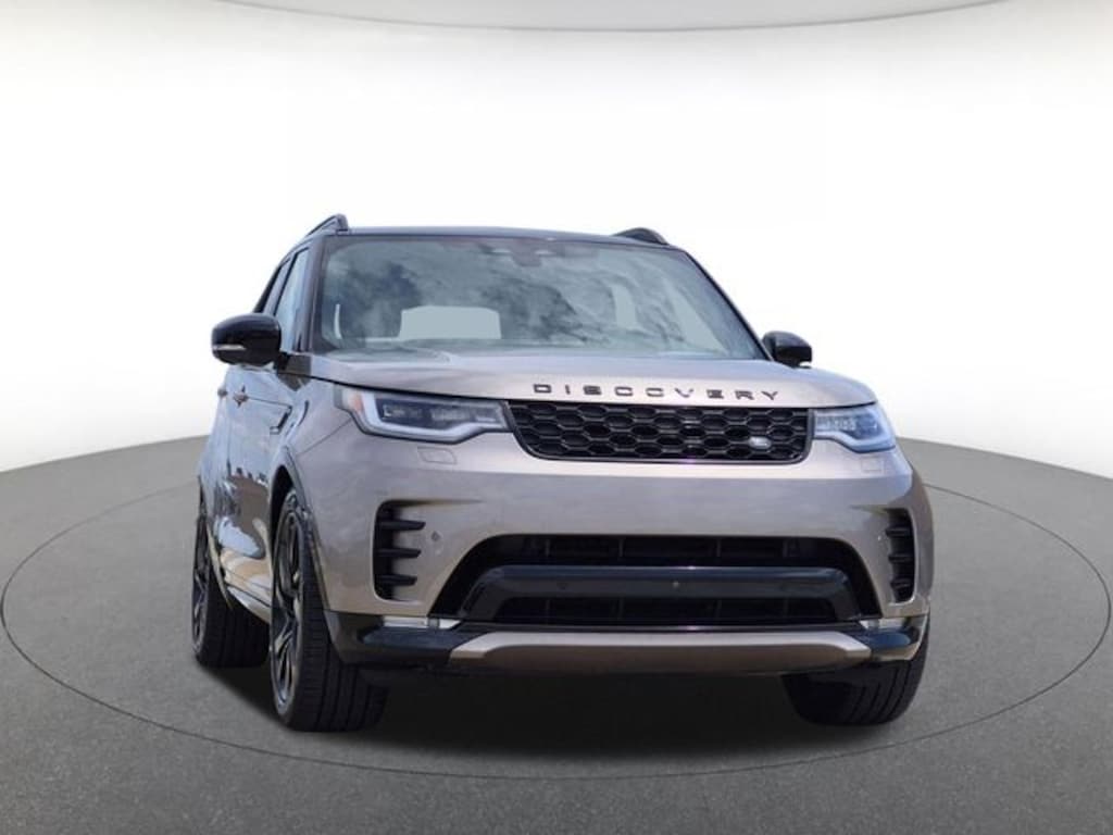 Certified 2025 Land Rover Discovery P360 Dynamic SE SUV