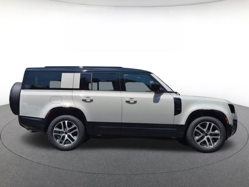 New 2026 Land Rover Defender 130 X-Dynamic SE SUV
