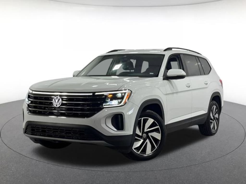 Used 2025 Volkswagen Atlas 2.0T SE w/Technology SUV