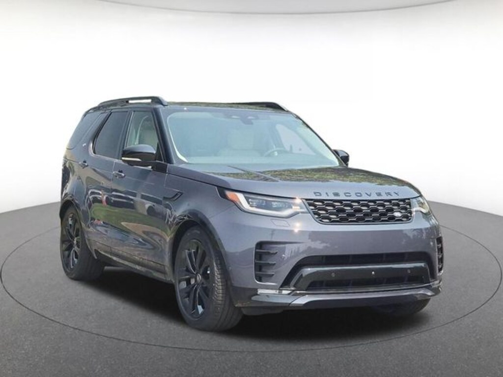 New 2026 Land Rover Discovery Dynamic SE SUV
