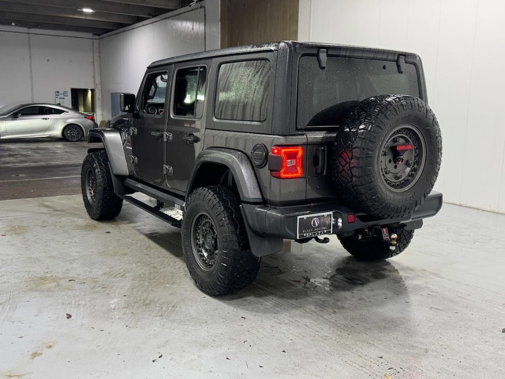 Used 2018 Jeep Wrangler Unlimited Sahara 4x4 SUV