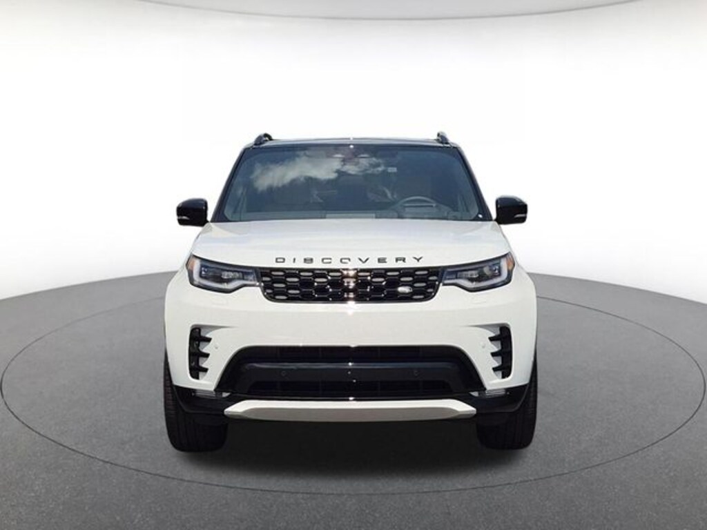 New 2026 Land Rover Discovery Dynamic SE SUV