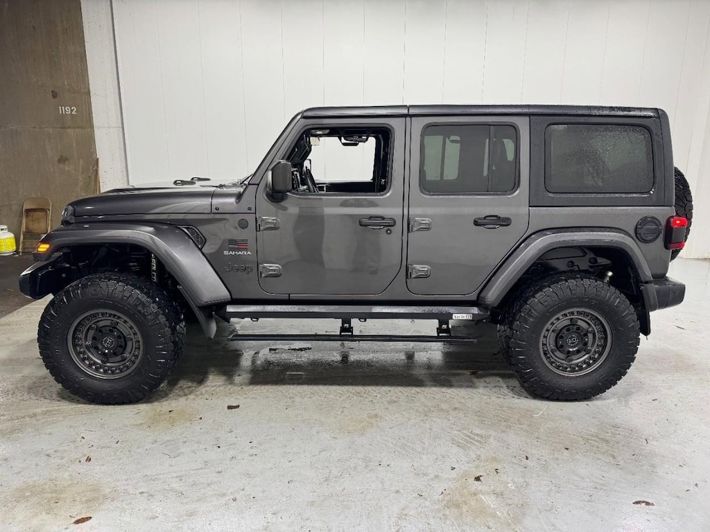 Used 2018 Jeep Wrangler Unlimited Sahara 4x4 SUV