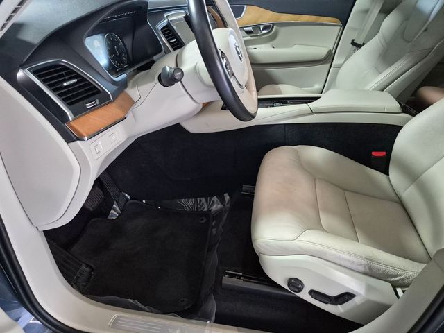 2021 Volvo XC90 Momentum - Photo 9