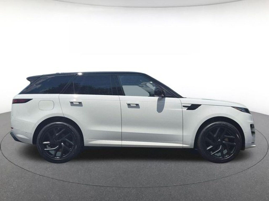 New 2026 Land Rover Range Rover Sport Dynamic SE SUV