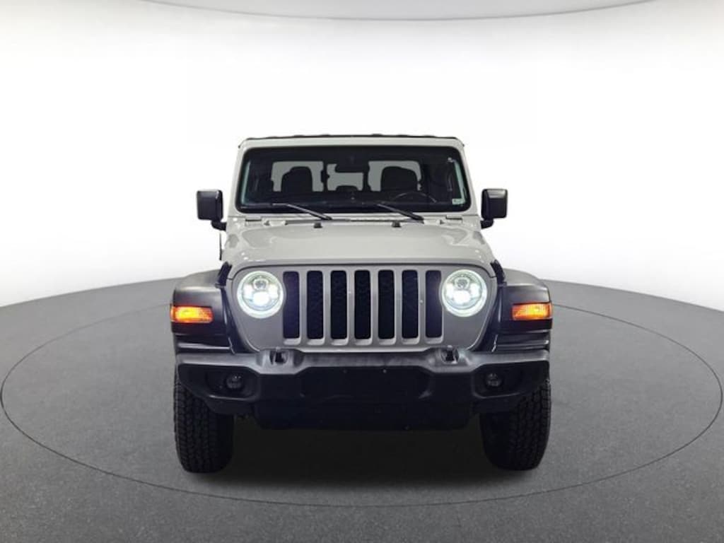 Used 2020 Jeep Gladiator Sport Truck Crew Cab