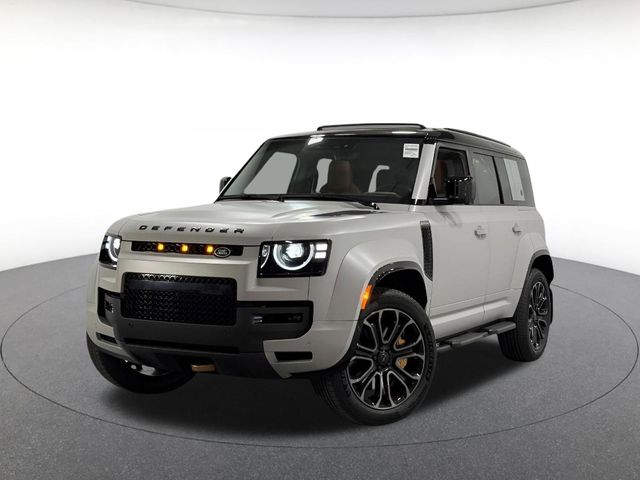 2026 Land Rover Defender 110 OCTA P635's photo