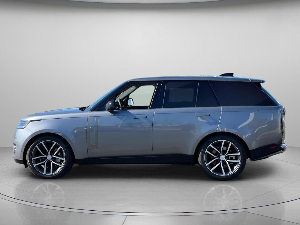 New 2025 Land Rover Range Rover SE P530 SE SWB