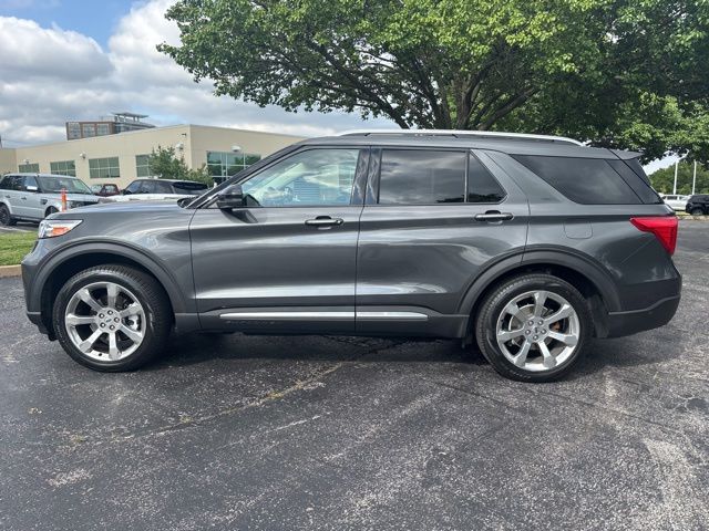 2020 Ford Explorer Platinum 4WD's photo