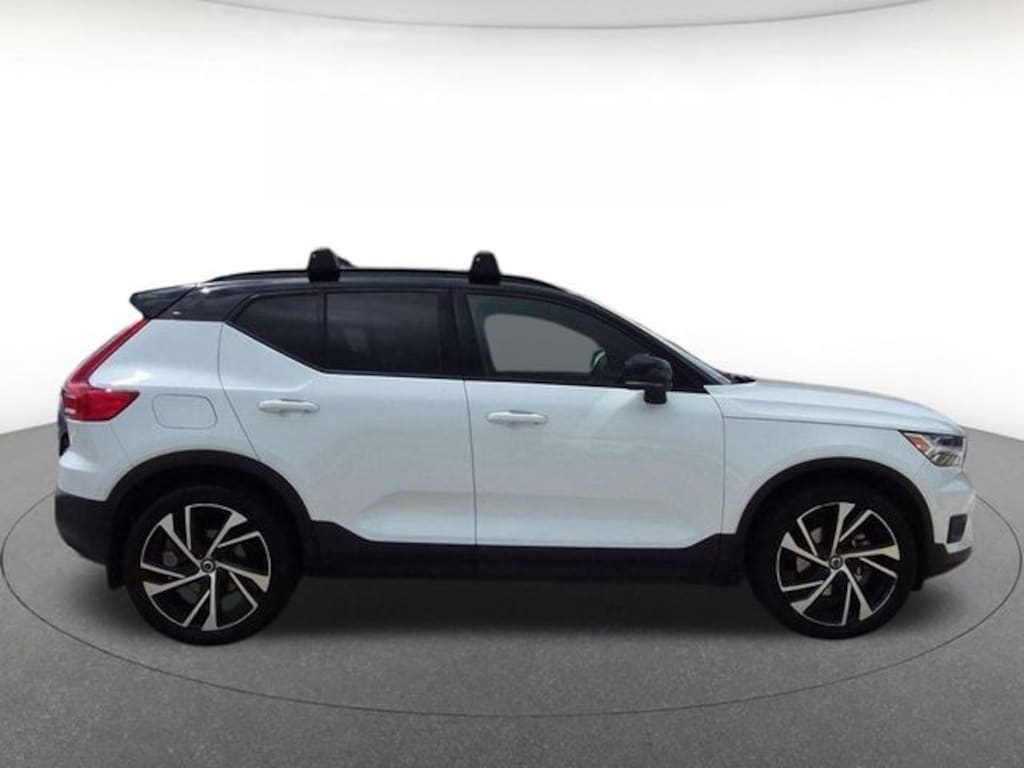 Used 2020 Volvo XC40 T5 R-Design SUV