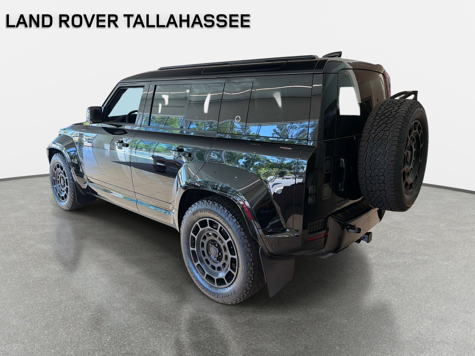 2026 Land Rover Defender OCTA Black - Photo 7