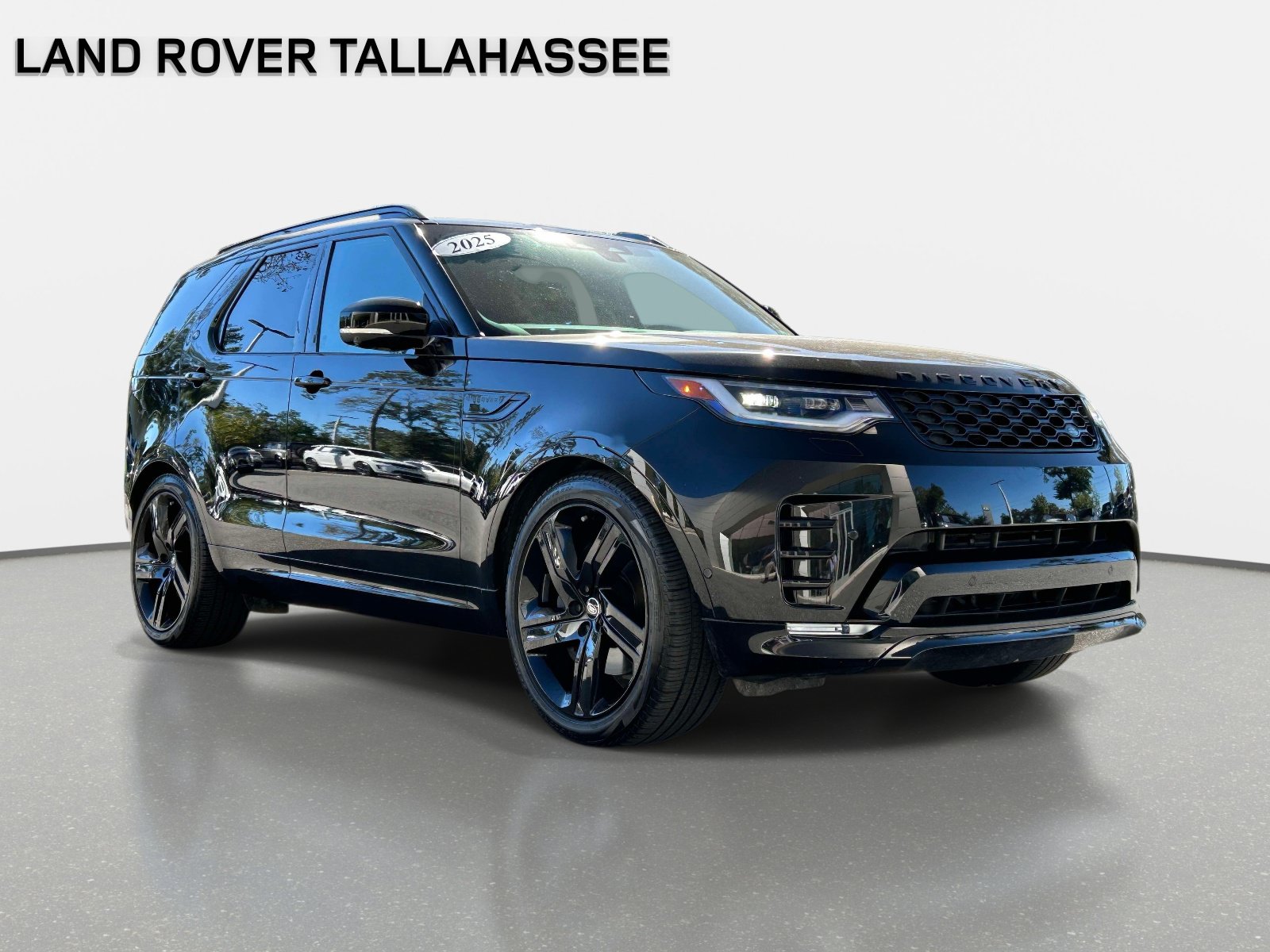 Used 2025 Land Rover Discovery P360 Dynamic SE SUV