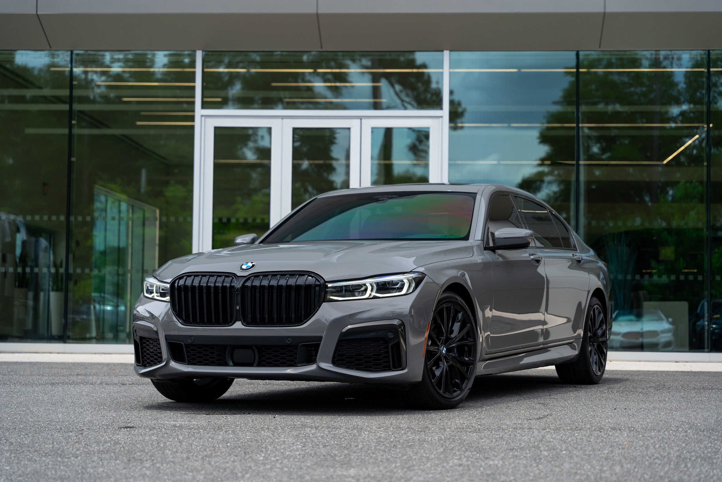 2021 BMW 7 Series 740i's photo