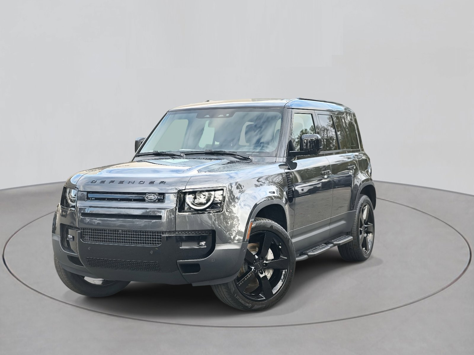 2026 Land Rover Defender S's photo