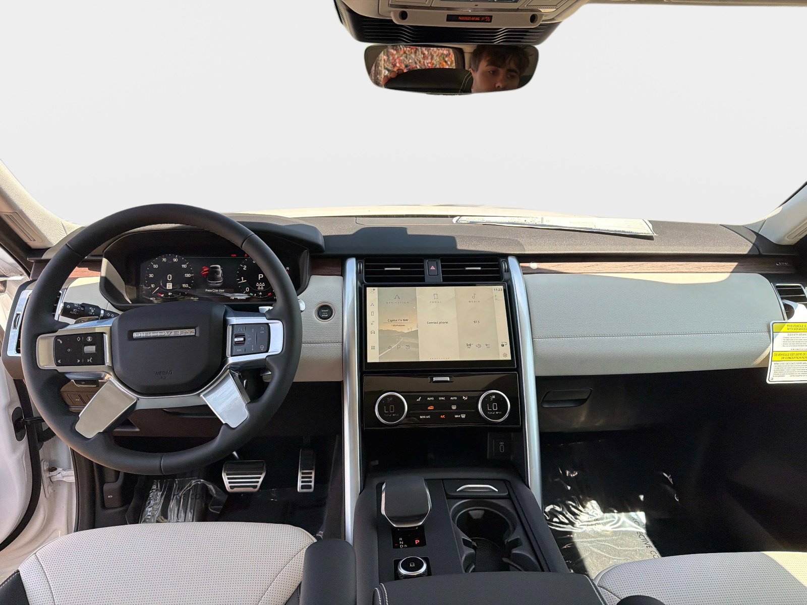 2026 Land Rover Discovery Dynamic SE - Photo 16