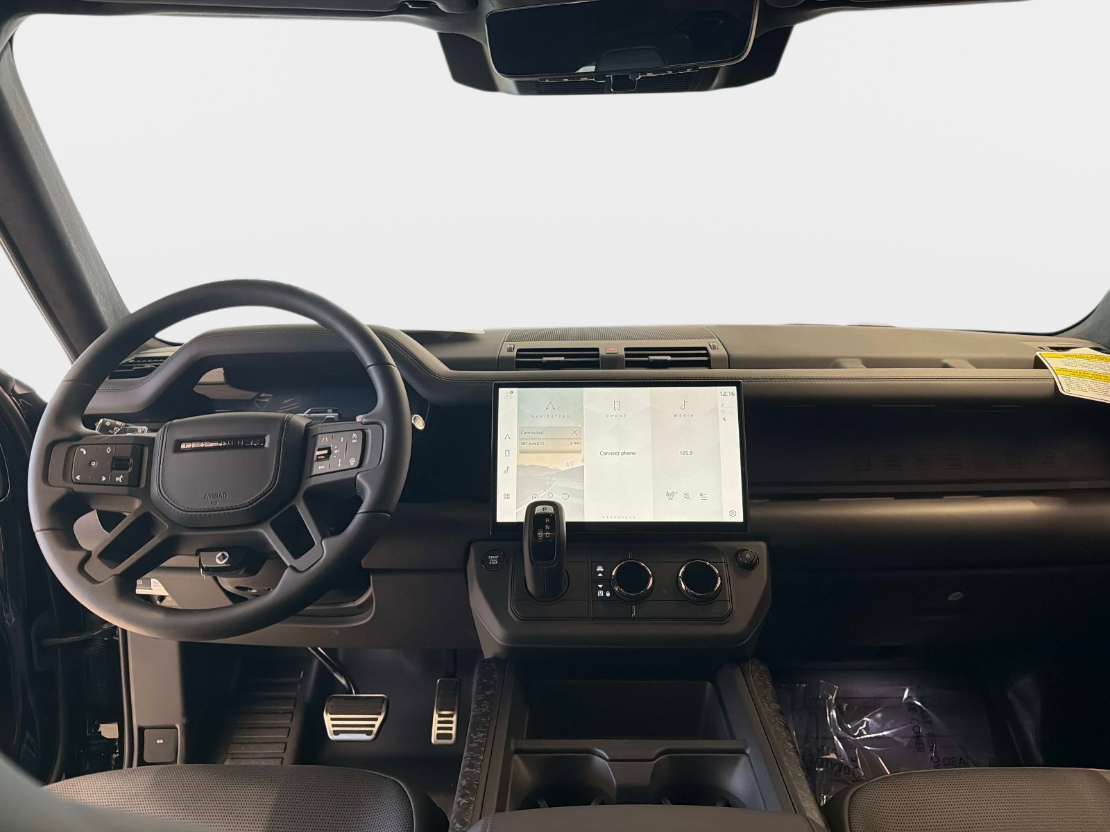 2026 Land Rover Defender OCTA Black - Photo 16