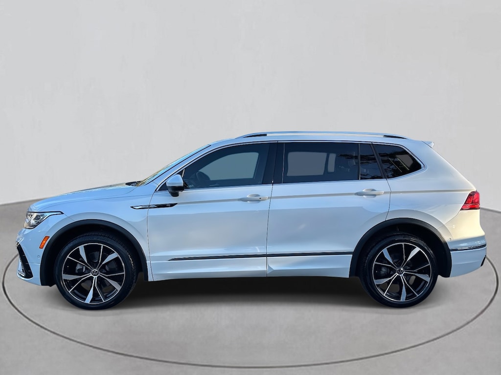 Certified 2022 Volkswagen Tiguan 2.0T SEL R-Line SUV