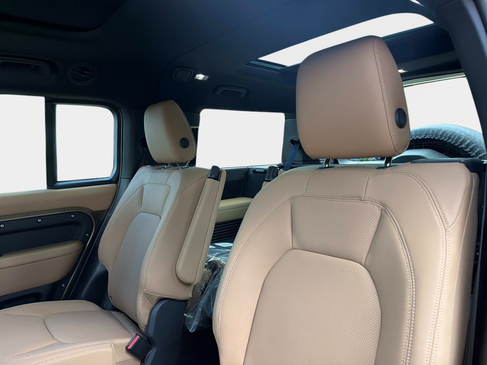 2026 Land Rover Defender S - Photo 14