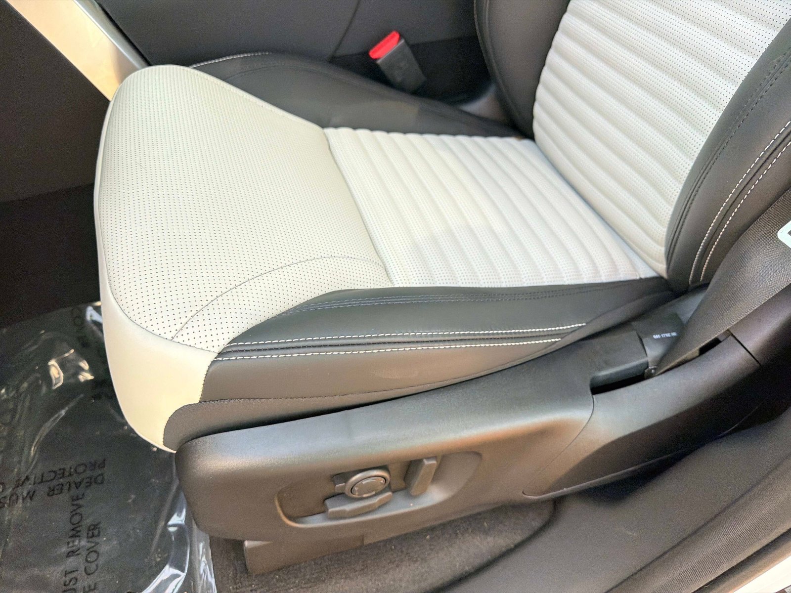 2026 Land Rover Discovery Dynamic SE - Photo 19
