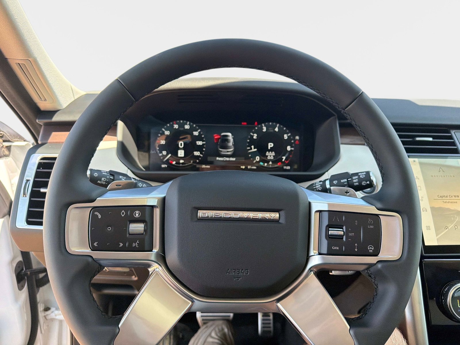 2026 Land Rover Discovery Dynamic SE - Photo 24