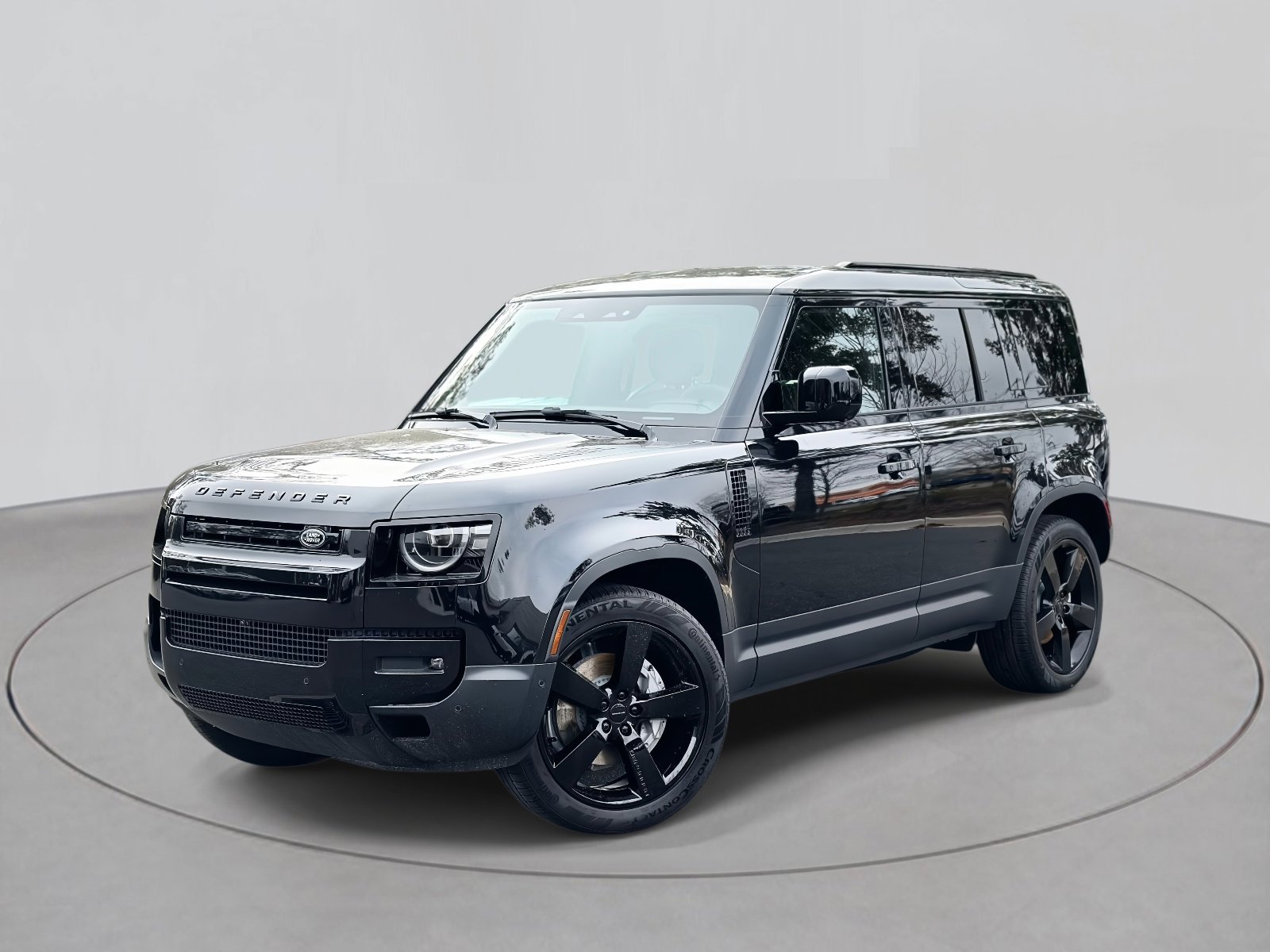 2026 Land Rover Defender S's photo